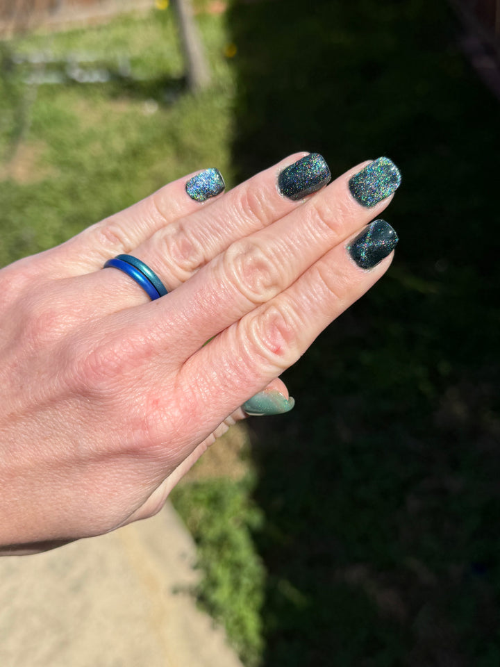 Hunted, Not Hiding (Magnetic) (Gel)