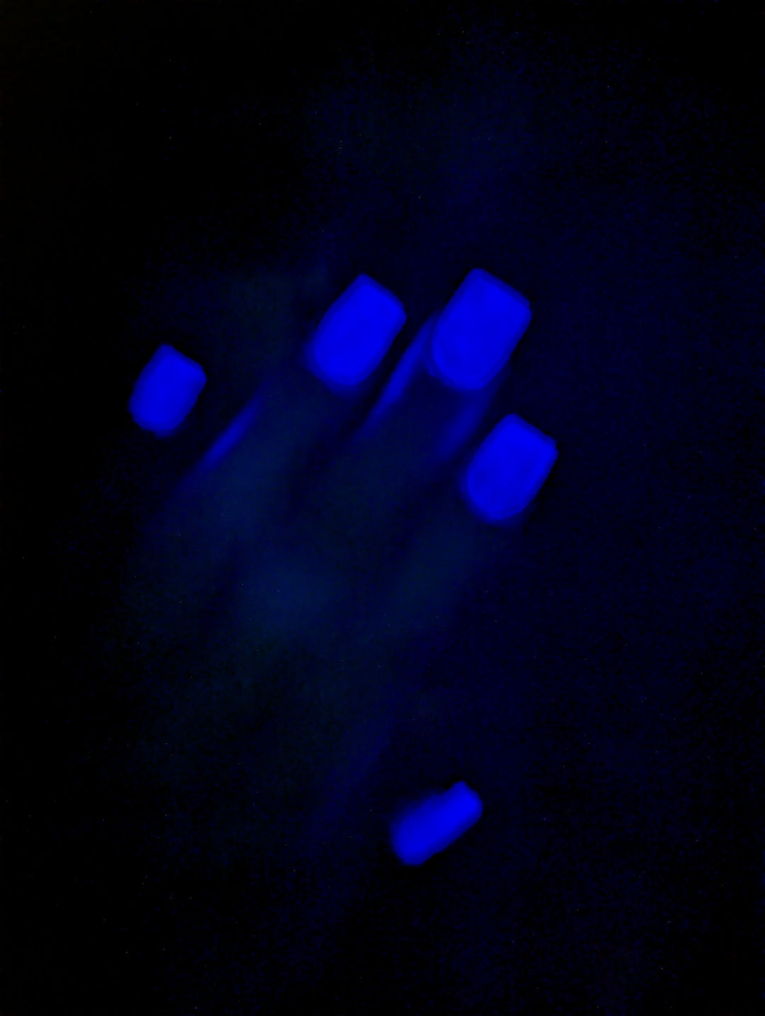Day 8 - Icy Illusion (Glow) (Gel)