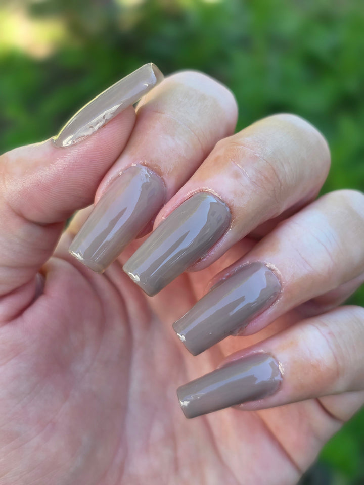 Spy In Stilettos (Gel)