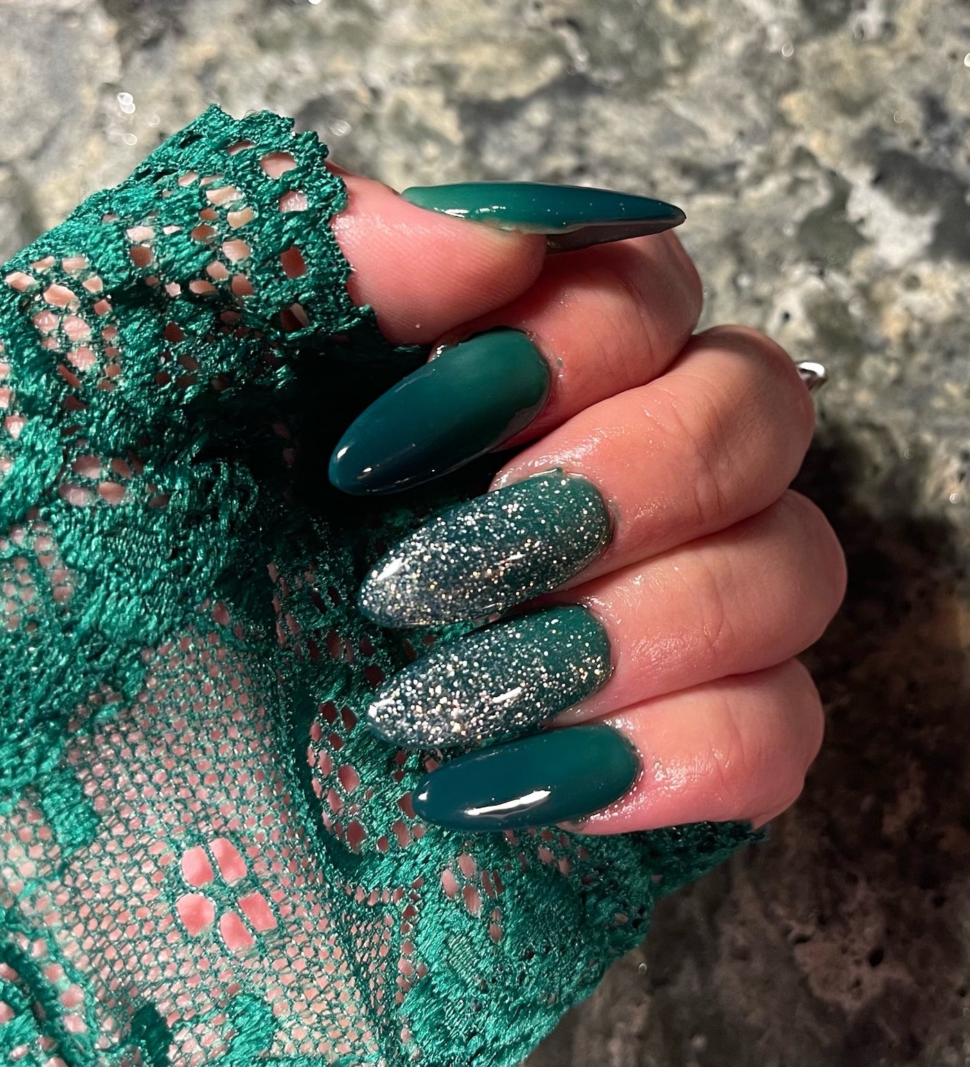 WHO AM I? (GEL)