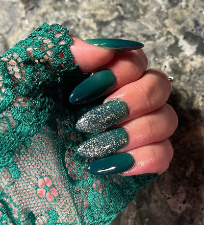 WHO AM I? (GEL)