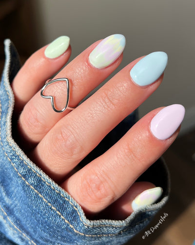 LOVE ME LIKE YOU DO (GEL)
