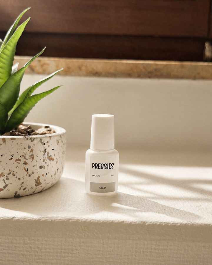 Nail Glue