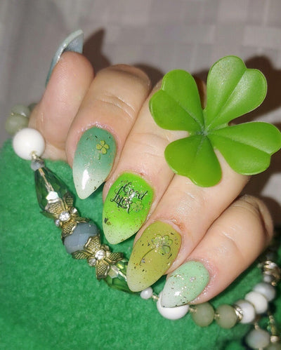 A LITTLE GLAM (GEL)