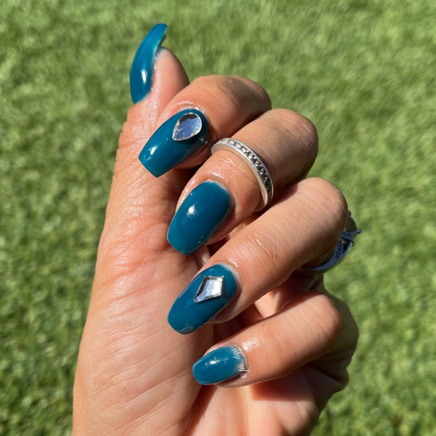 NAIL CRYSTALS - SILVER MULTI SHAPE