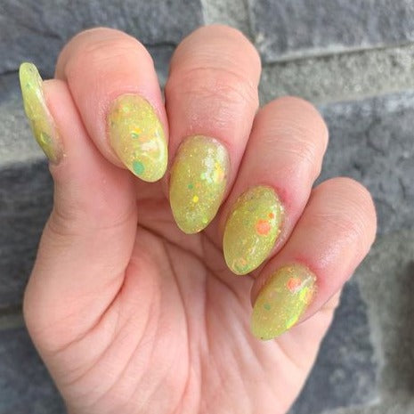 FINDING FIREFLIES (Glow) (R)